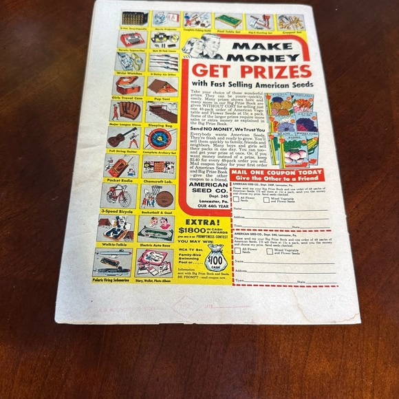 Vintage Bugs Bunny Comic Book - Picture 7 of 8